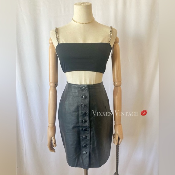 🪩SALE🪩VINTAGE 1990'S LEATHER BUTTON FRONT MINI SKIRT - Picture 2 of 5